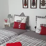 Paisible Avec Piscine, Terrasse Et Wifi En Pleine Foret Pour 4 Pers - Fr-1-589-662 * Saint-Remy (Vosges)