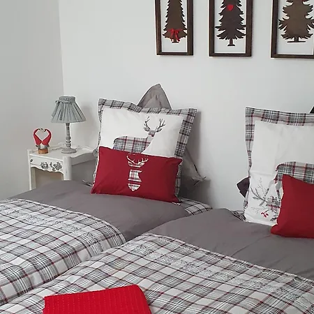 Paisible Avec Piscine, Terrasse Et Wifi En Pleine Foret Pour 4 Pers - Fr-1-589-662 * Saint-Remy (Vosges)